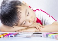 孩子沉迷游戏？试试这些方法，让他们爱上读书，开启未来新篇章！