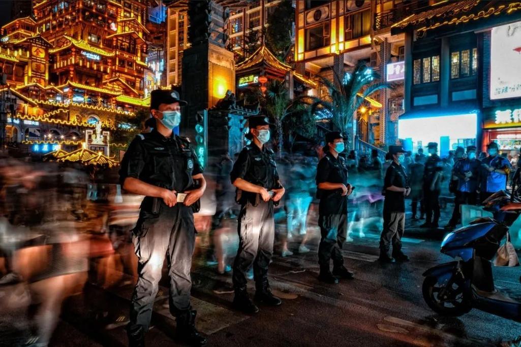 闪点行动2：精彩警匪剧情再度来袭，特警热血救援
