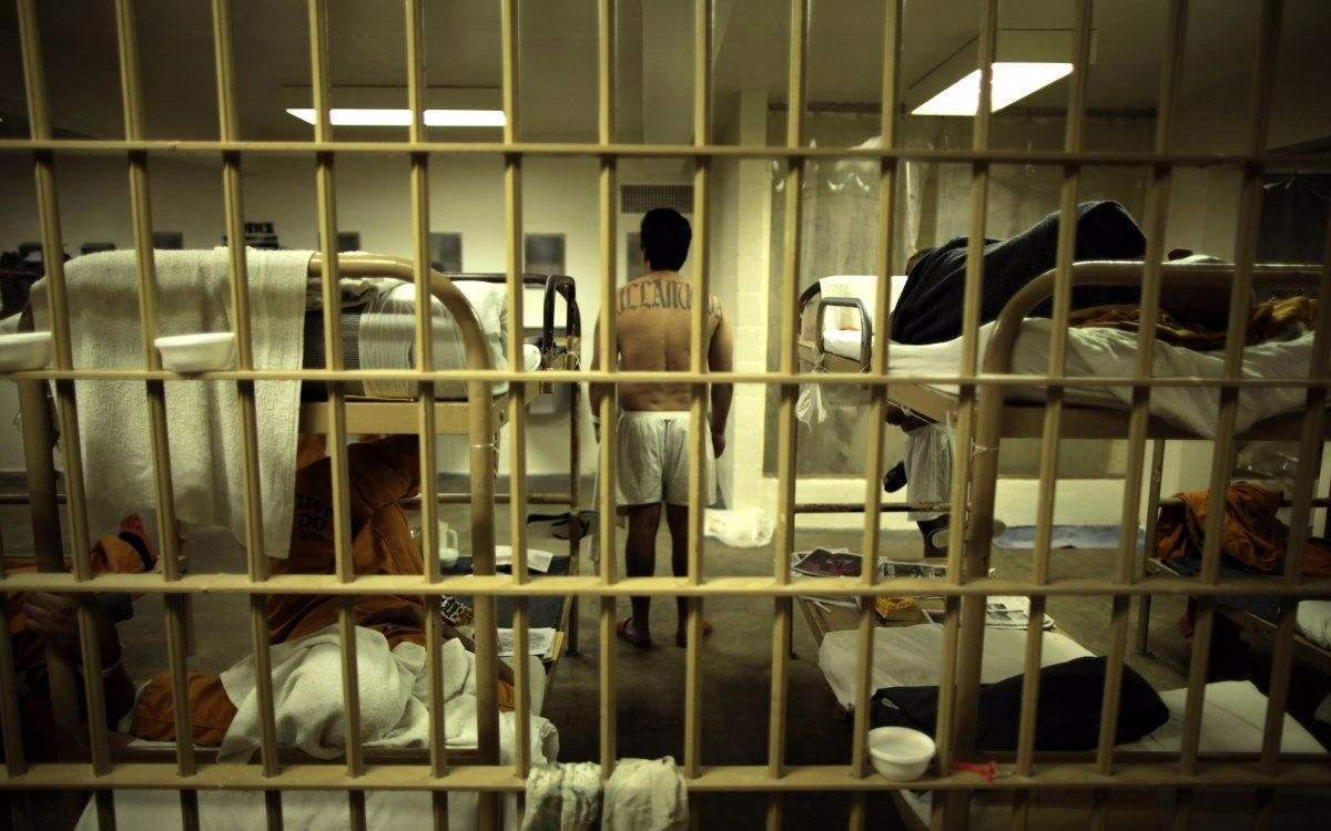 越狱第三季剧情解析：巴拿马监狱中的逃脱挑战