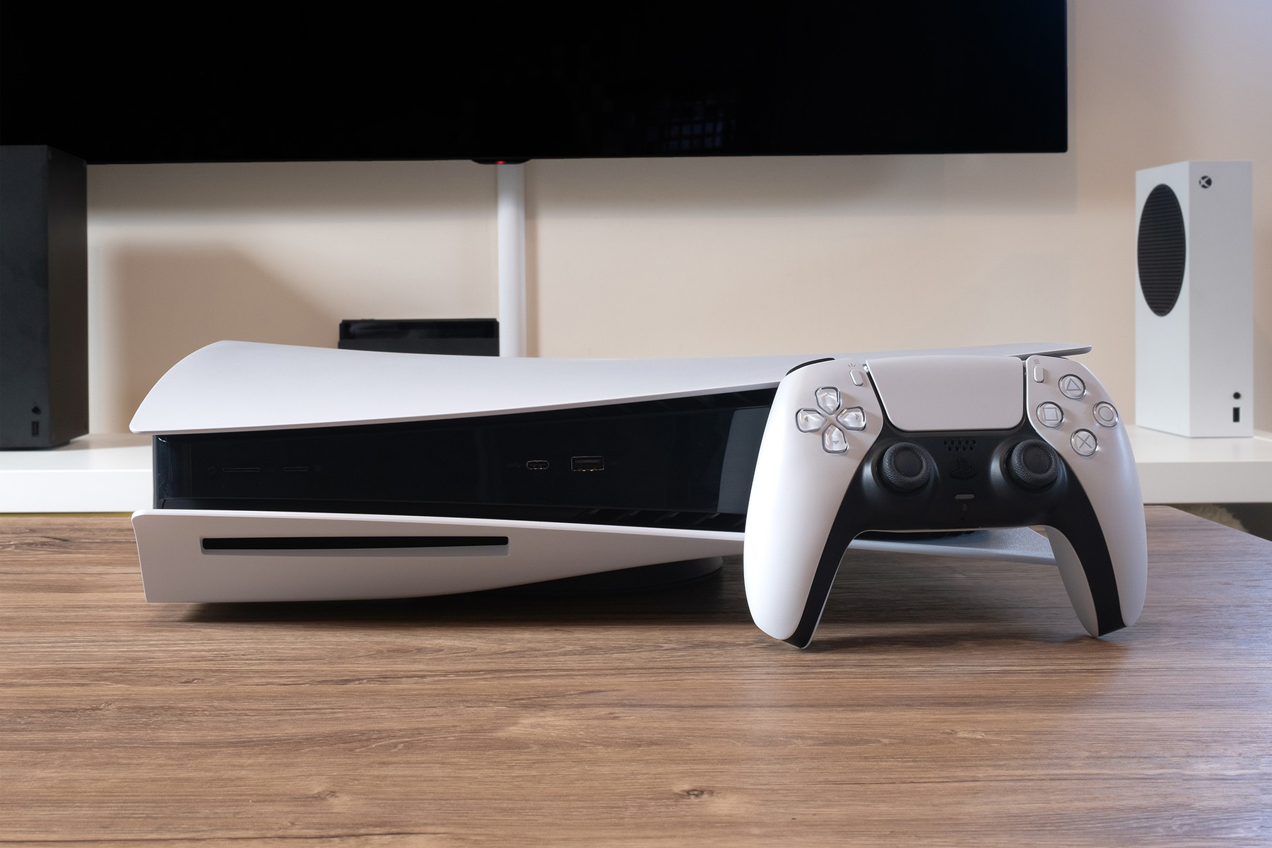 PS5性能参数对比_ps4游戏评测_PS5游戏体验评测