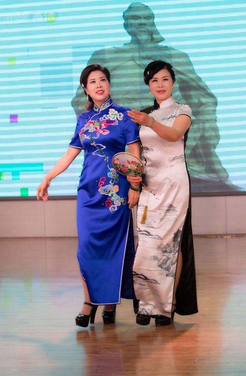 荧珑服装风格来源：探究其背后的国家与文化