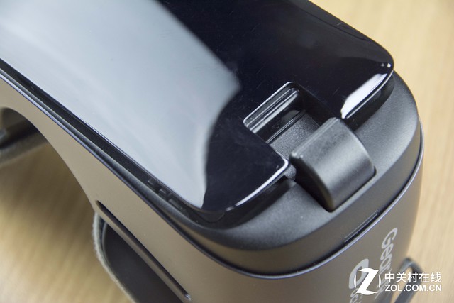 强化全新体验 三星新版Gear VR评测