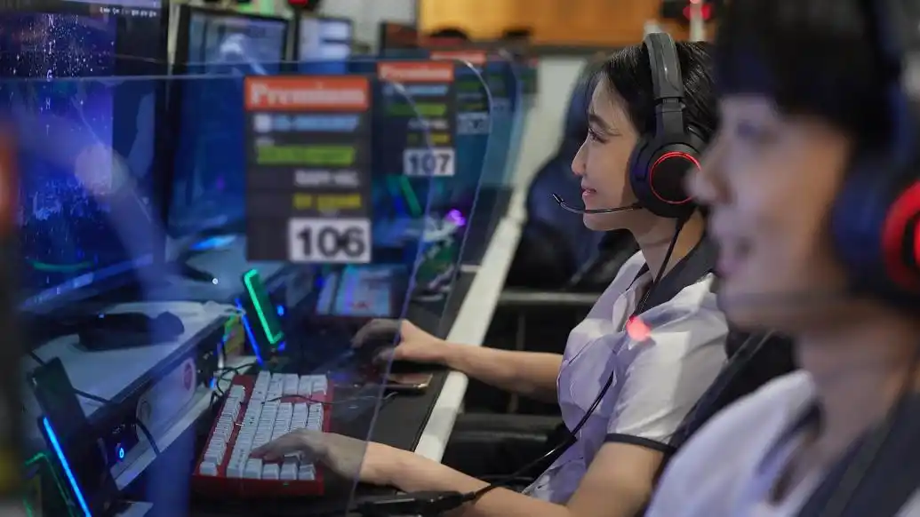 2016年最火游戏英雄联盟_星际争霸游戏图_代表时代的游戏《星际争霸》与《英雄联盟》