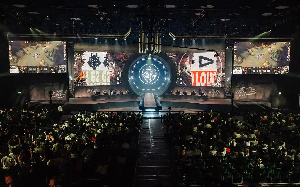 星际争霸游戏图_代表时代的游戏《星际争霸》与《英雄联盟》_2016年最火游戏英雄联盟