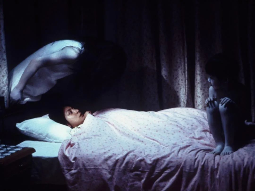 恐怖片女鬼形象分析_玩招魂游戏然后_恐怖片女鬼数量多