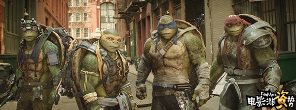 爱丽丝梦游仙境2游戏_爱丽丝梦游仙境2 蒂姆波顿 詹姆斯博宾