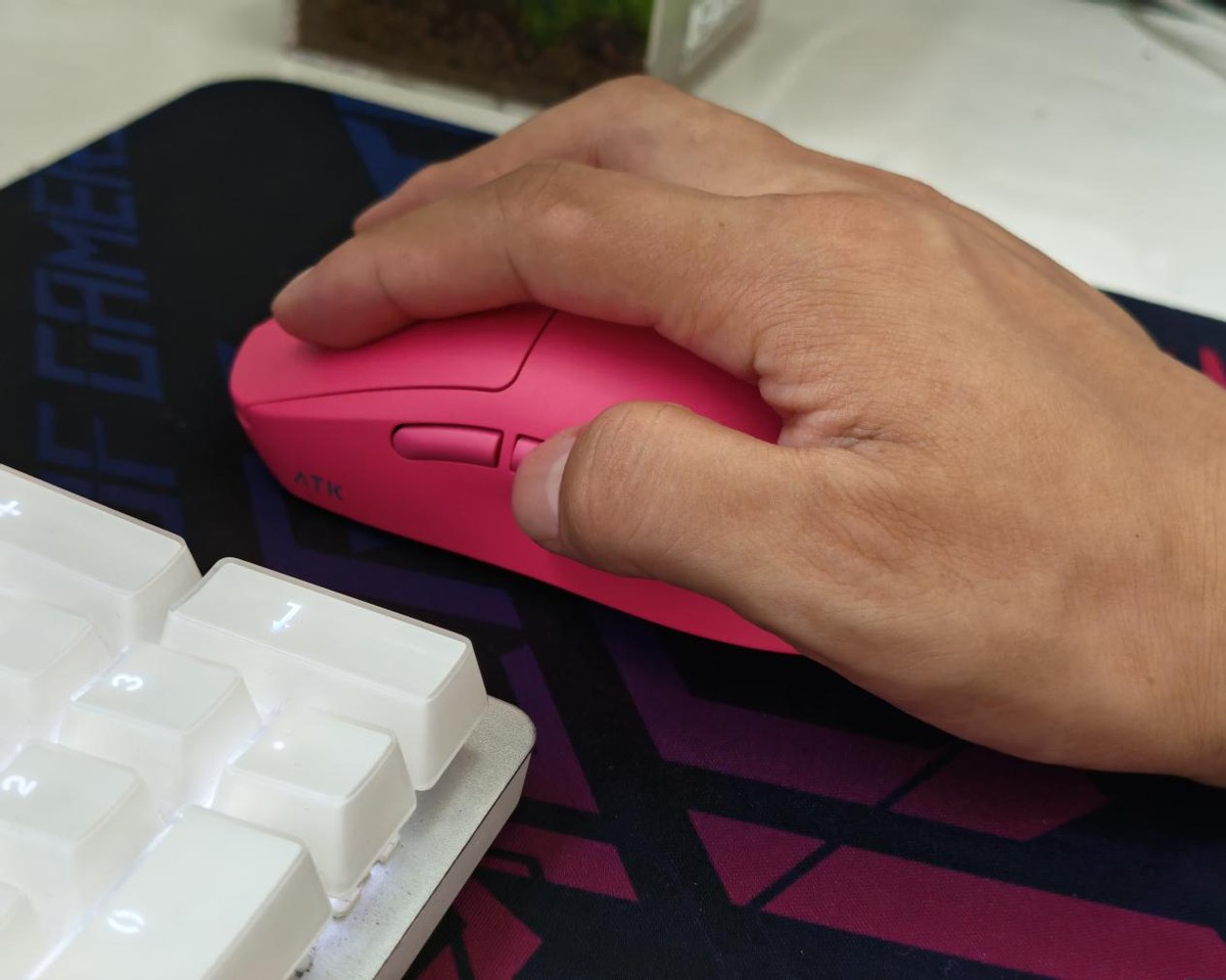 2025游戏无线鼠标推荐_ATK蜻蜓A9 53g轻量化电竞鼠标 _ ATK蜻蜓A9 Plus旗舰传感器鼠标 