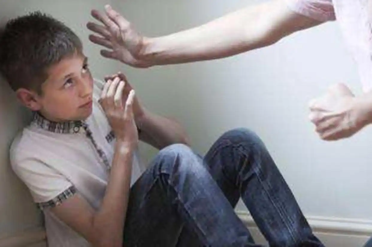 家长不当管教_青少年游戏成瘾_自我暗示 游戏