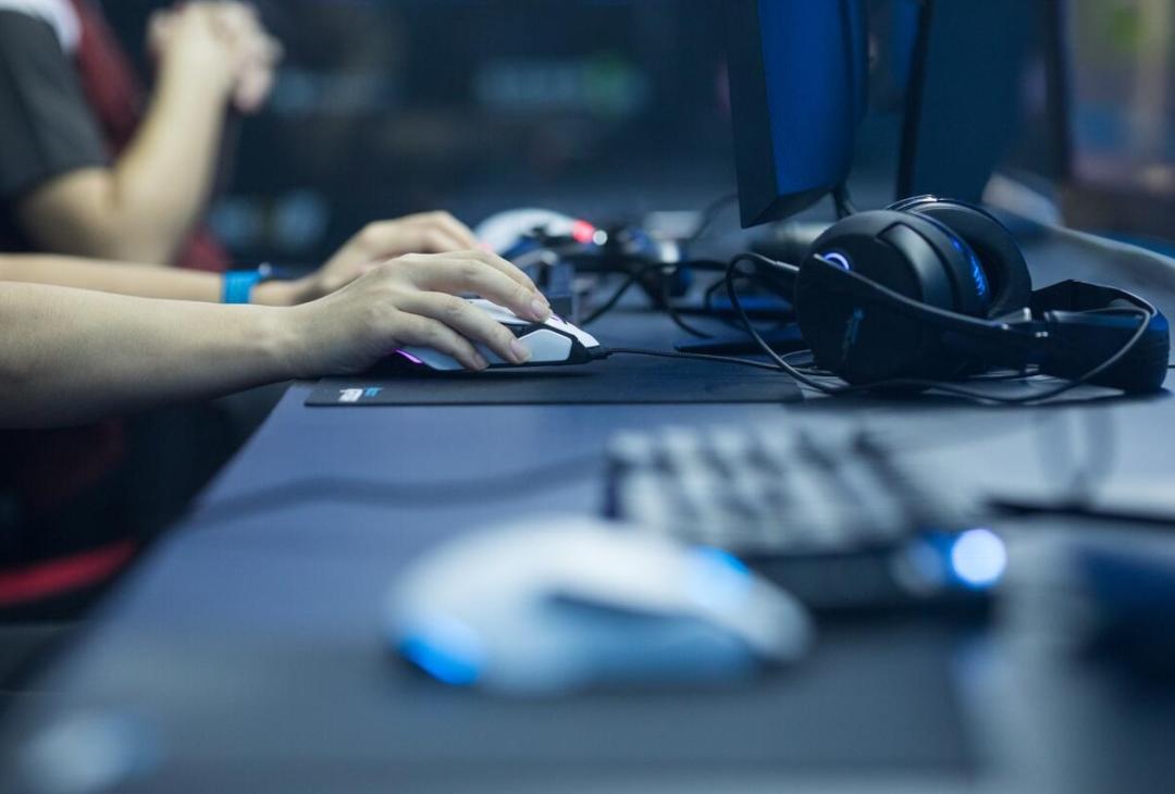 游戏代练市场规模_开网店赚钱游戏_职业代练辛苦程度