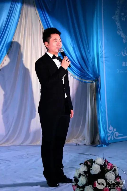 小孩姐婚礼互动环节“智斗”司仪_恶搞婚礼游戏_婚礼趣味互动环节设计