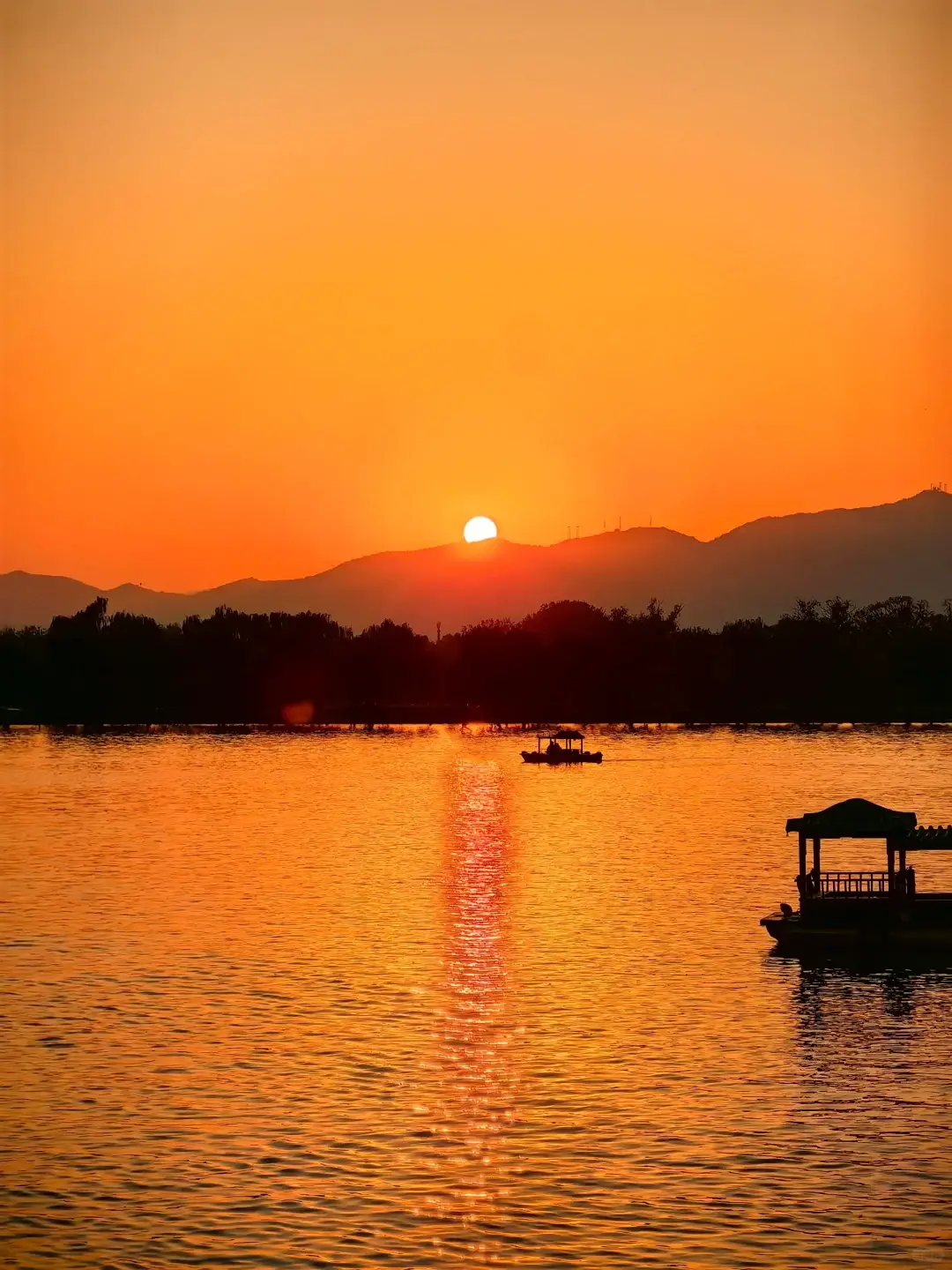 北京特色旅游体验_北京陪玩游戏网吧_北京口碑好的旅行社