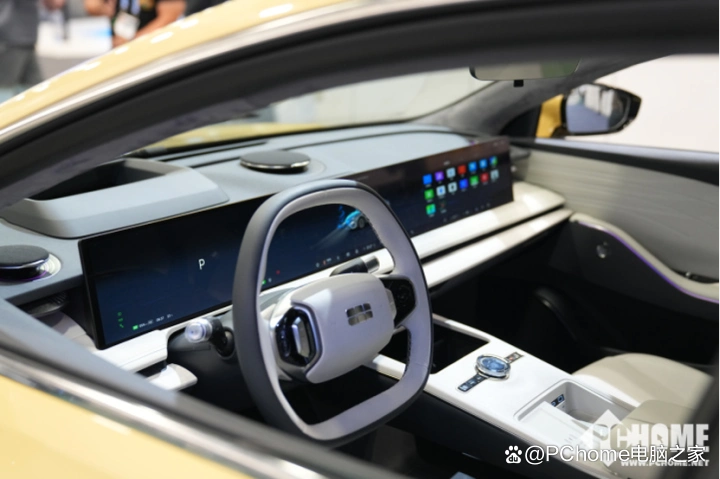 CES2024：京东方全球首发45英寸9K氧化物Mini LED车载贯穿屏