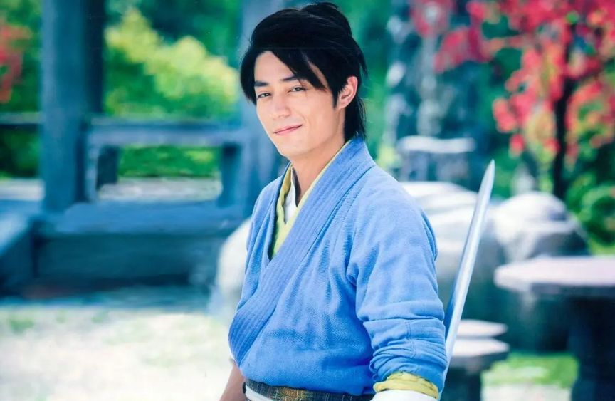 笑傲江湖心法在哪?_紫霞神功与辟邪剑法比较_岳不群为何弃紫霞练辟邪