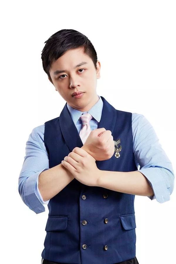 守望先锋职业选手退役_玩守望先锋电脑遇到问题_守望先锋职业联赛热度下滑