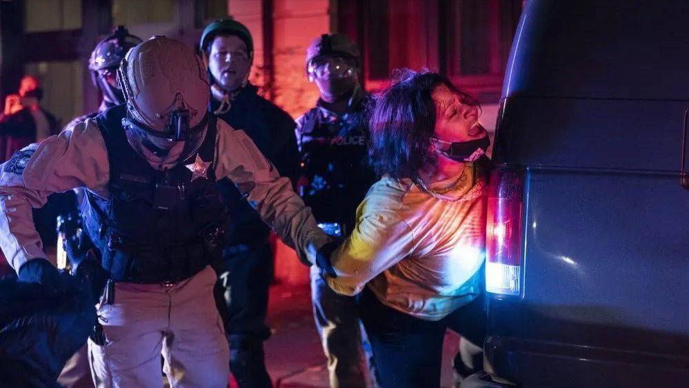 西雅图女子丧尸事件_丧尸视频真相_现实中会不会有丧尸