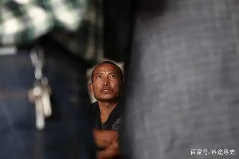 纪实：男人可以多坚强？为节省百万医疗费，自己忍痛锯断右腿求生