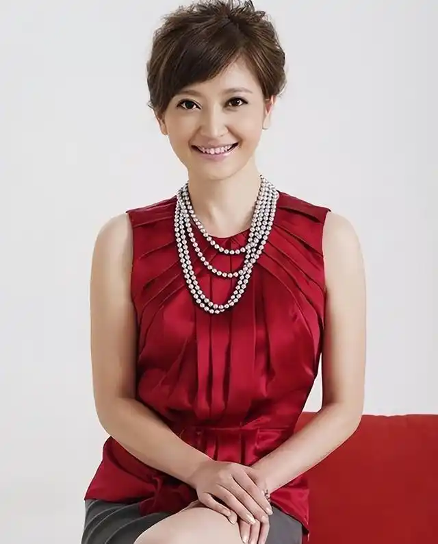 央视八大频道“第一才女”花落谁家？