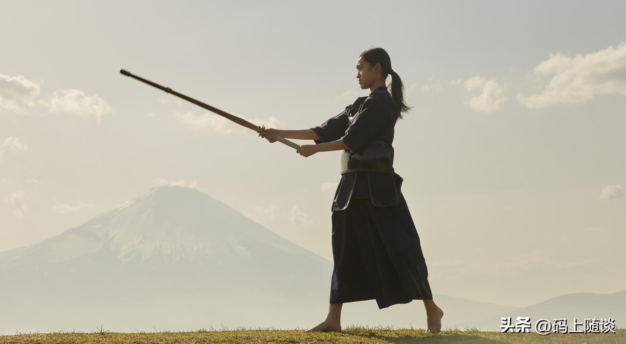 倚天屠龙记兵器_金庸神兵兵器合集_笑傲江湖门派装备