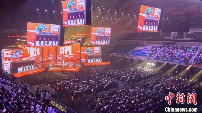 火线穿越网络游戏是什么_火线穿越游戏规则_网络游戏穿越火线