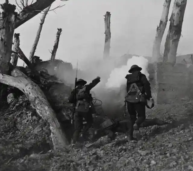 子弹打中人真实图片_影视剧中中枪后依然战斗的情节_子弹击中人体后的真实伤害