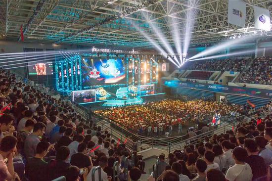 电子竞技营销平台_CFPL赛事赞助价值_穿越火线宣传视频歌曲