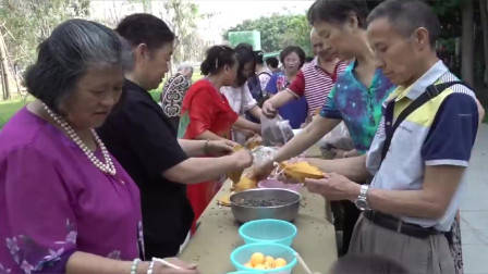 花园社区端午节包粽子活动1
