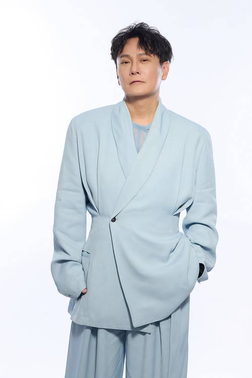 张信哲：那位用歌声温暖万千心灵的情歌王子！