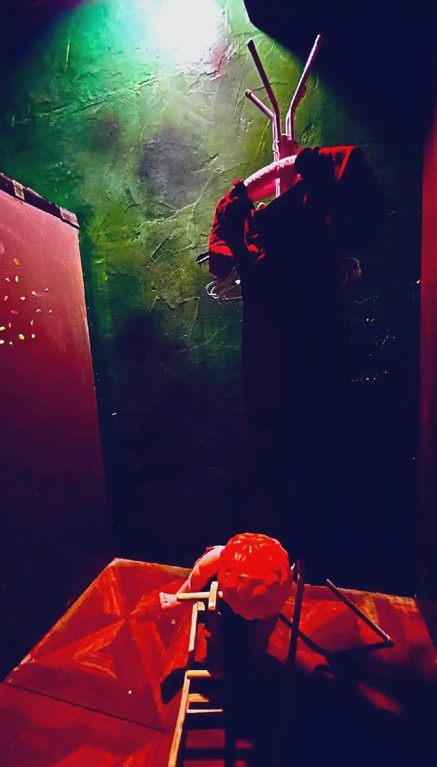 港诡实录 沉浸式主题升级 多样化剧情风格_香港冒险电影