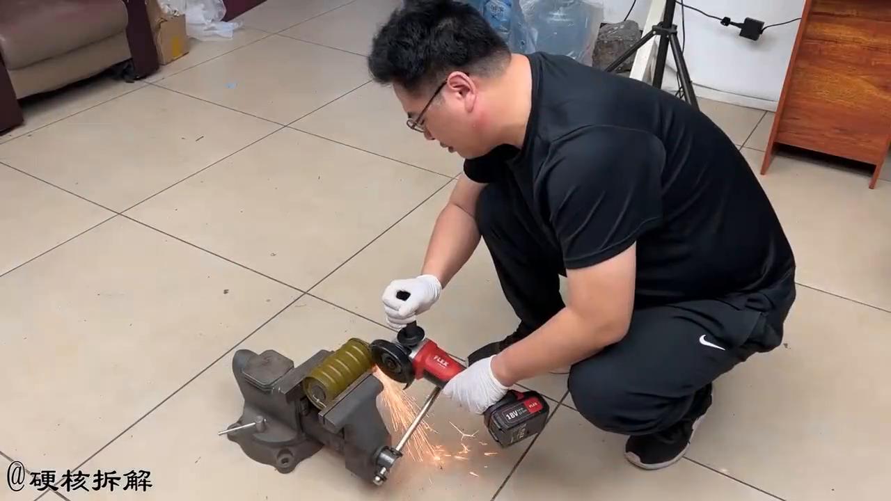 防毒面具滤毒罐功能_穿越火线鹿防毒面具_64式防毒面具拆解