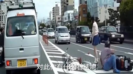 碰瓷党遇上女司机，别以为不敢撞你，男子当场被活活撞飞！