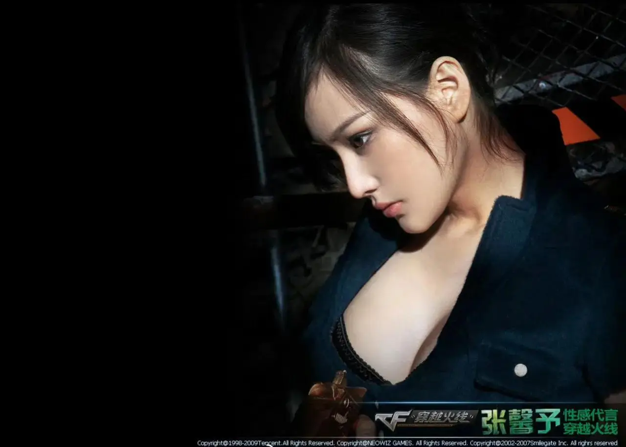 张馨予穿越火线代言丧尸装束_张馨予穿越火线特警形象写真_穿越火线神秘少女图片