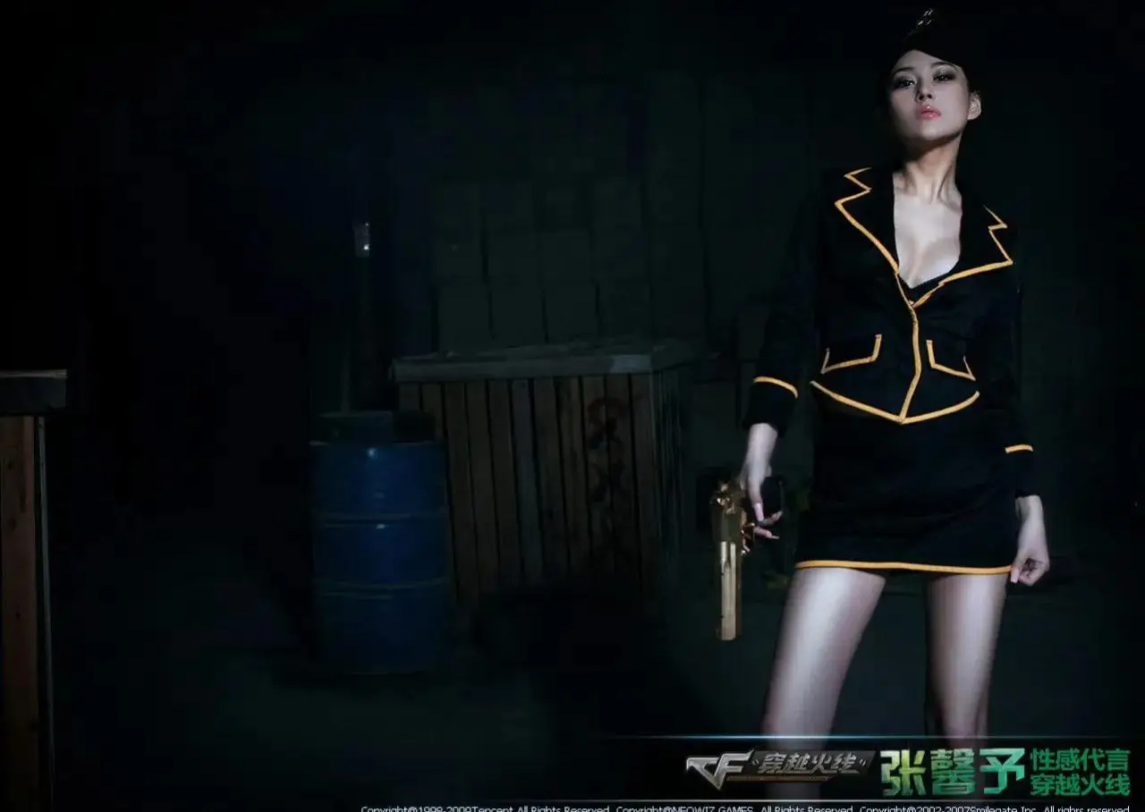 张馨予穿越火线特警形象写真_张馨予穿越火线代言丧尸装束_穿越火线神秘少女图片